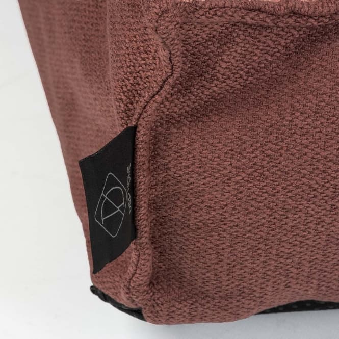 D&D Matratze Eden - maroon - 90x65x15cm 2